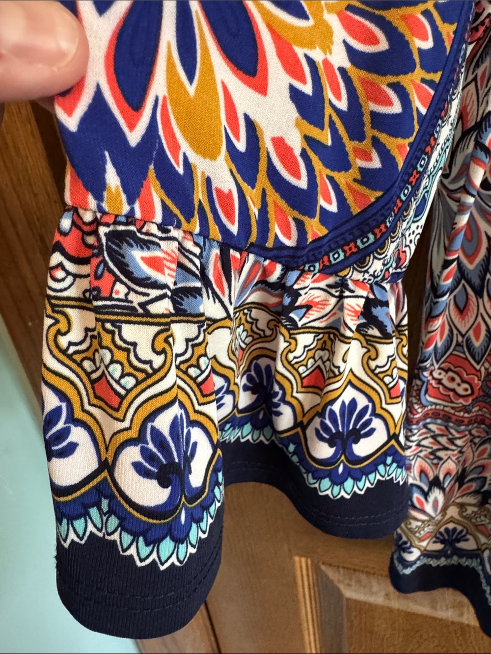 Jones Studio Navy Multi Paisley Print 3/4 Sleeve Tunic - like new. Worn 1x - Picture 3 of 4